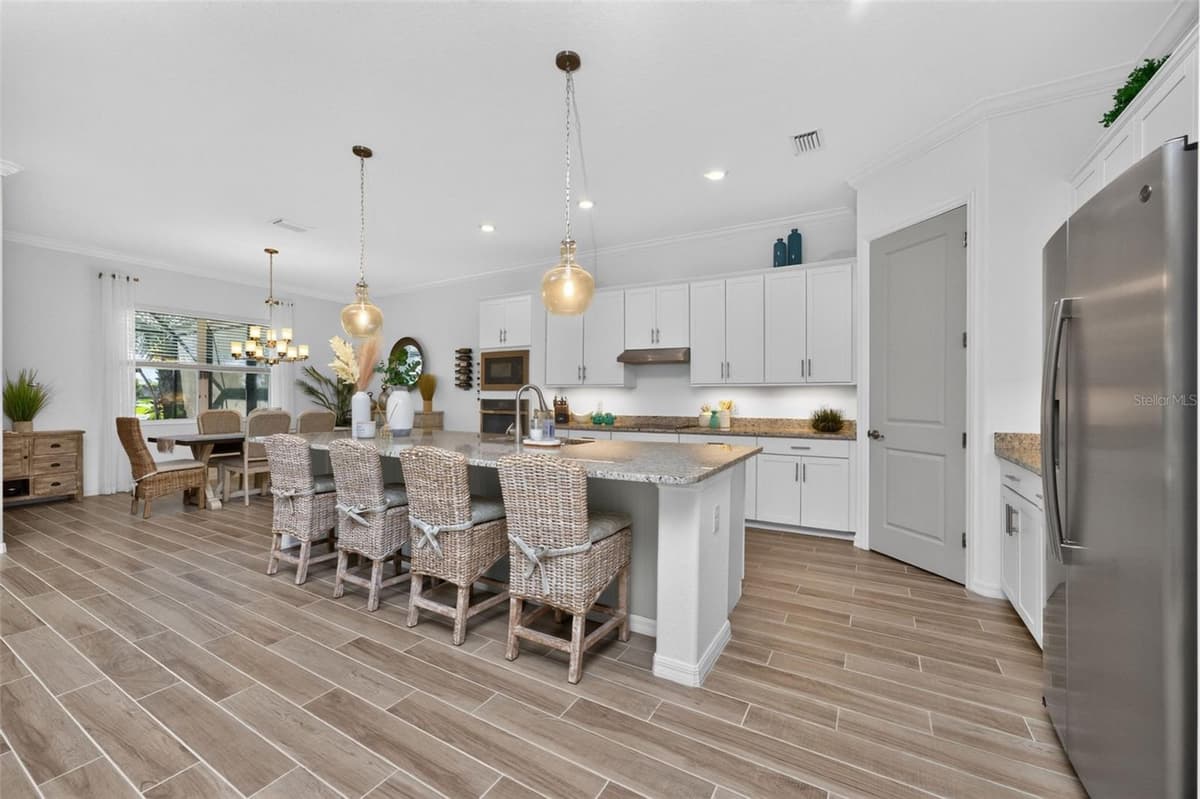 25043 GOLDEN FERN DRIVE — photo 13 of 77