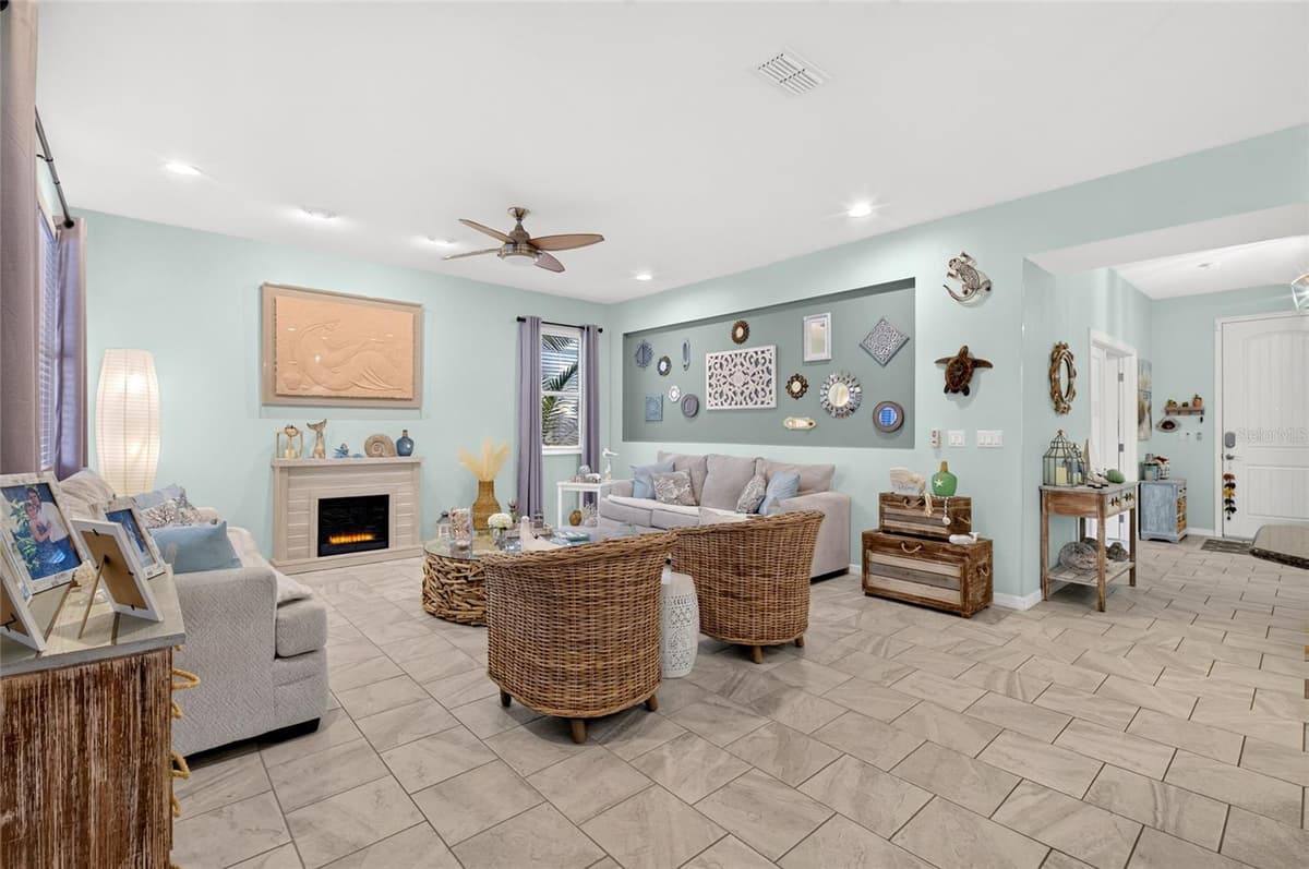 14735 SNOWY EGRET STREET — photo 12 of 54