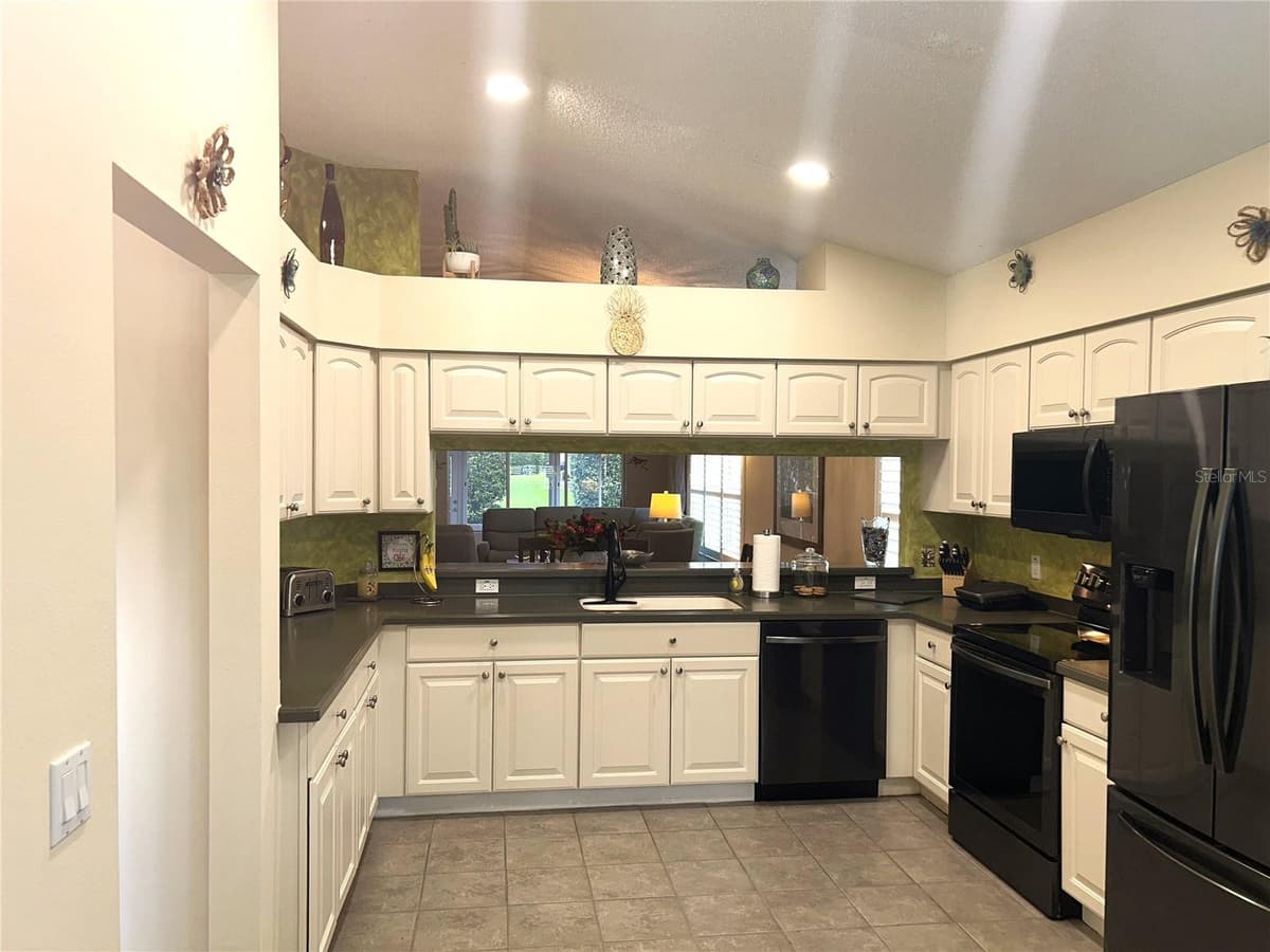 18505 GRAND CLUB DRIVE — photo 8 of 43