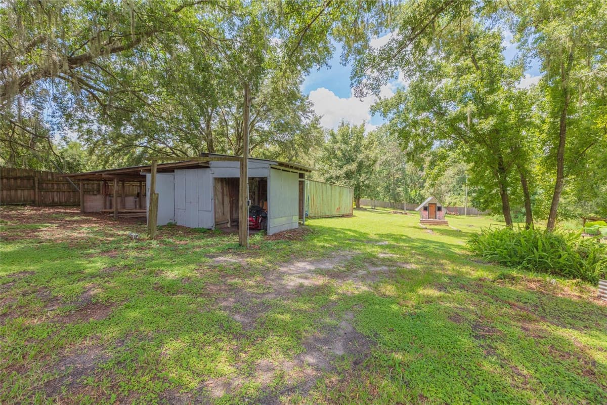 8719 HANDCART ROAD — photo 45 of 63