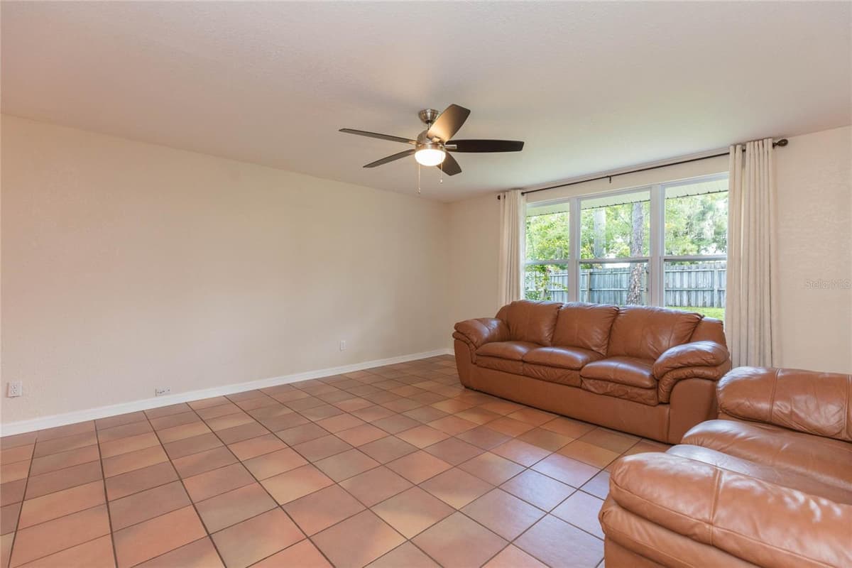 8719 HANDCART ROAD — photo 4 of 63