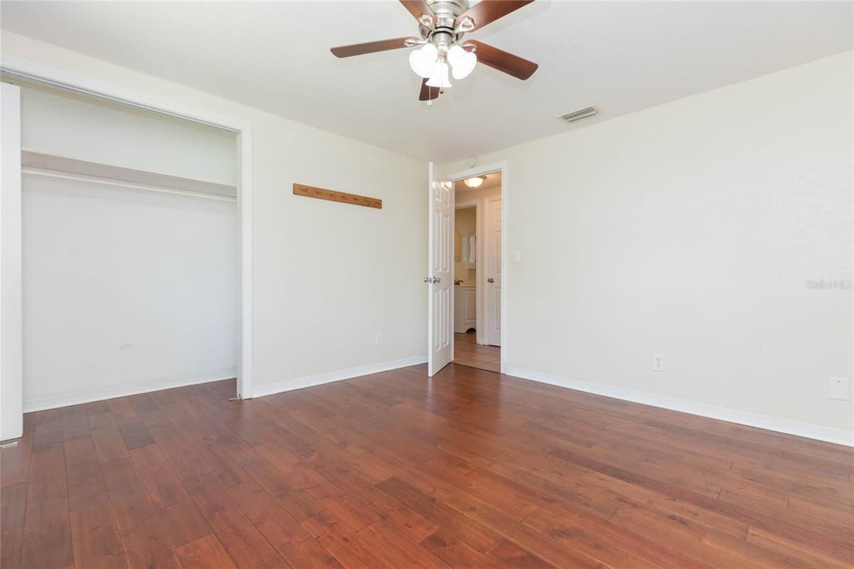 8719 HANDCART ROAD — photo 17 of 63