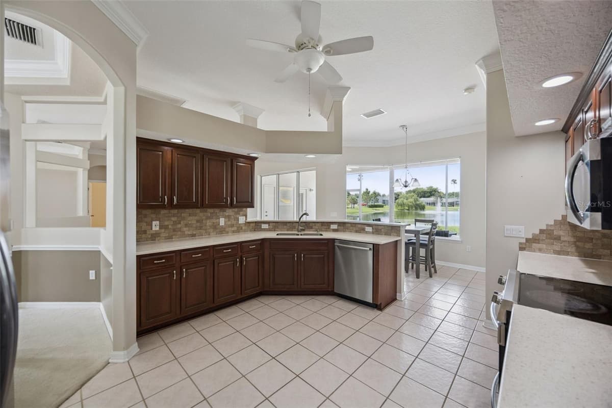 316 HAZELTINE DRIVE — photo 17 of 30