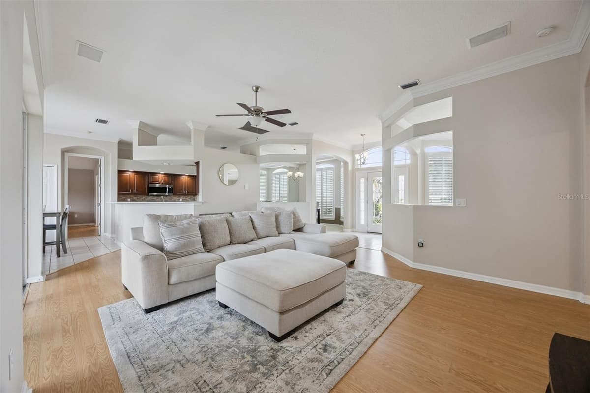 316 HAZELTINE DRIVE — photo 12 of 30