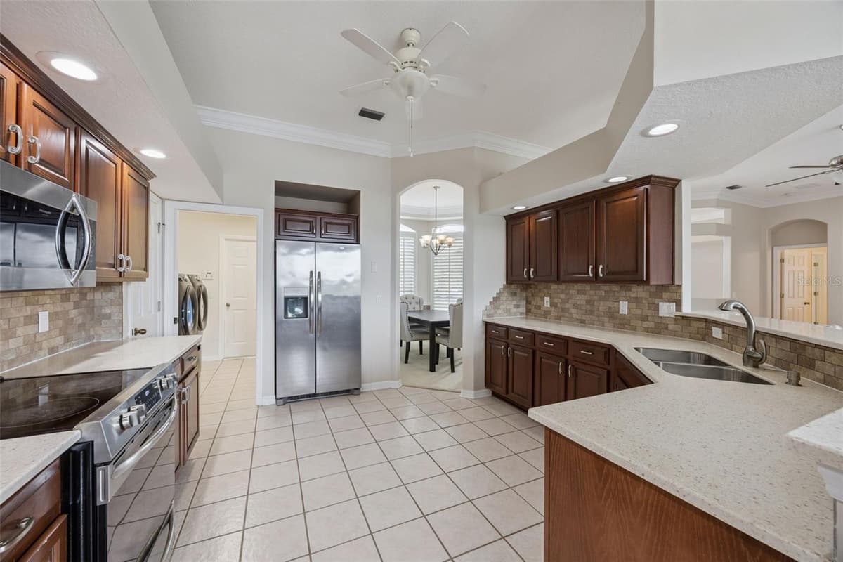 316 HAZELTINE DRIVE — photo 18 of 30