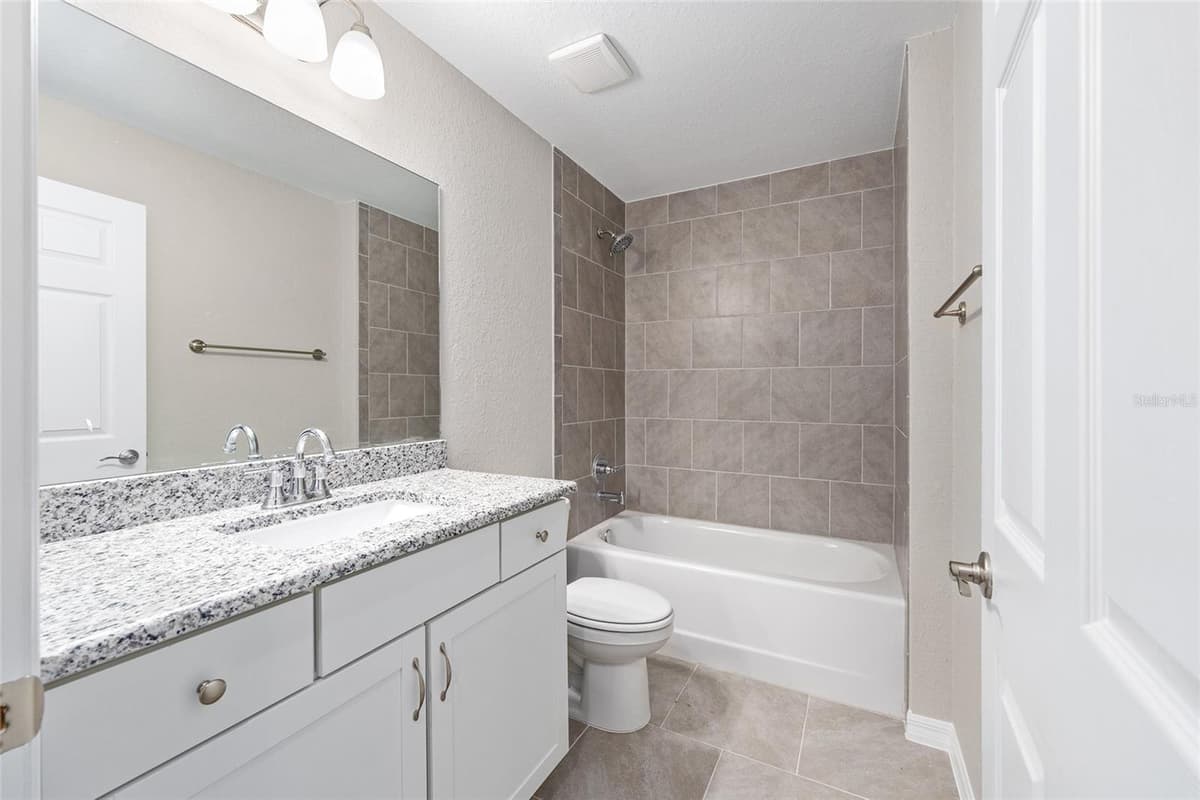 21812 RAINBOW LAKES BOULEVARD — photo 13 of 17