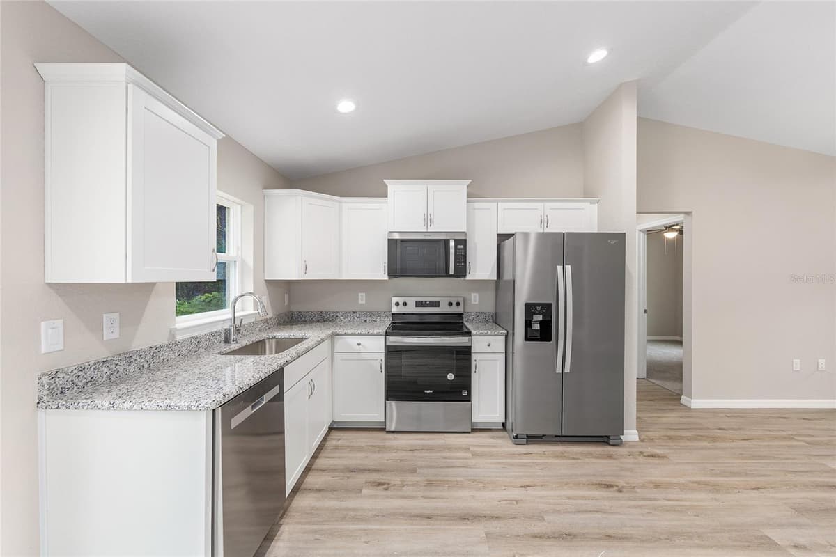 21812 RAINBOW LAKES BOULEVARD — photo 5 of 17