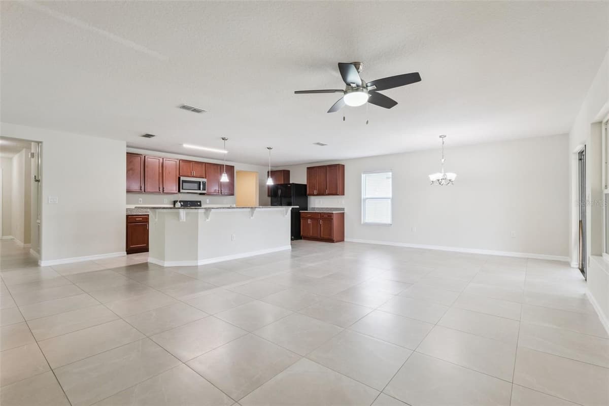 4602 HARVEST ROW LANE — photo 7 of 26