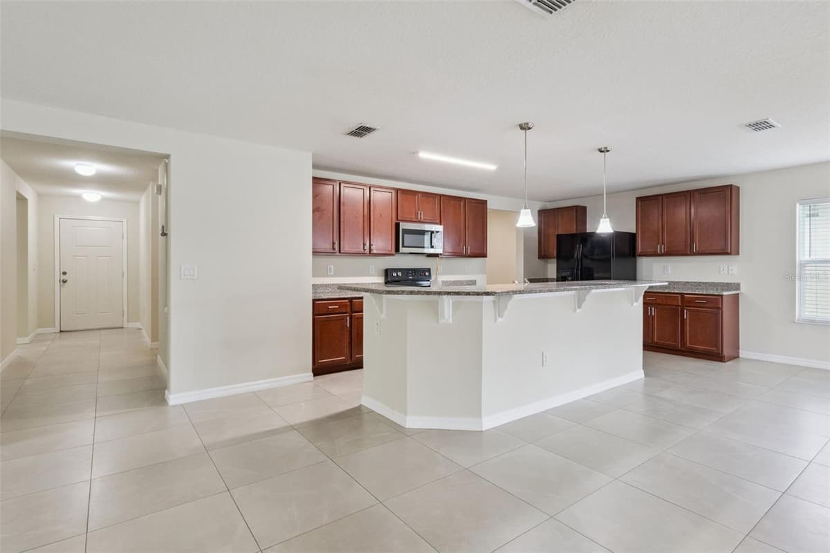 4602 HARVEST ROW LANE — photo 5 of 26