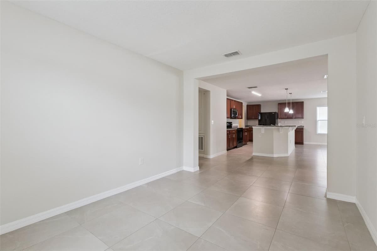 4602 HARVEST ROW LANE — photo 4 of 26