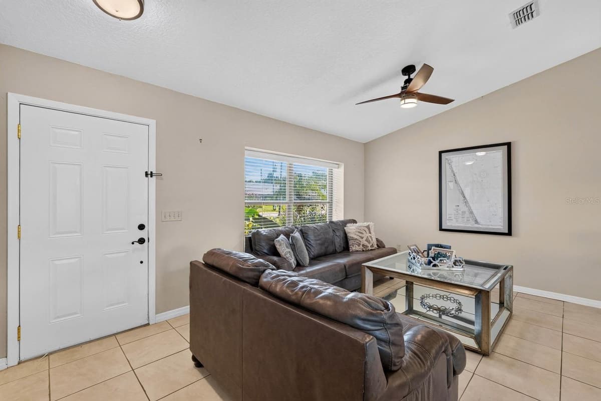 109 CORAL REEF COURT — photo 5 of 46