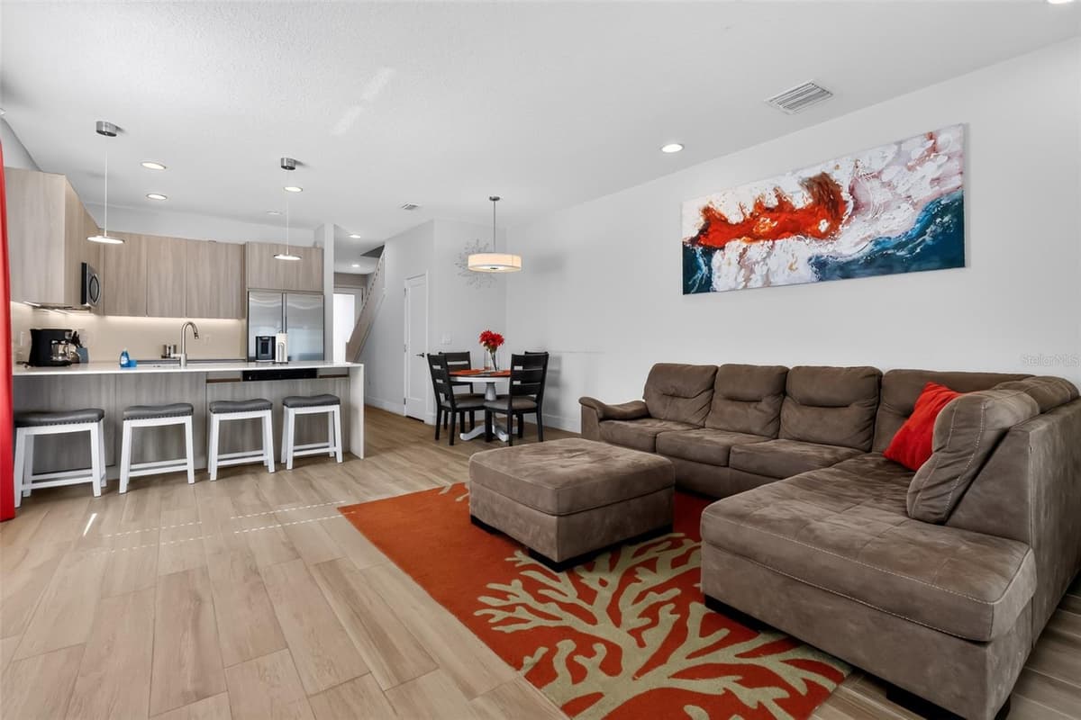 17507 HIDDEN FOREST DRIVE — photo 9 of 25