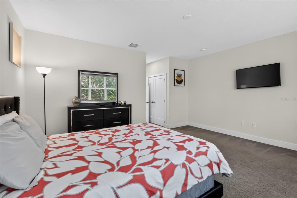 17507 HIDDEN FOREST DRIVE — photo 16 of 25