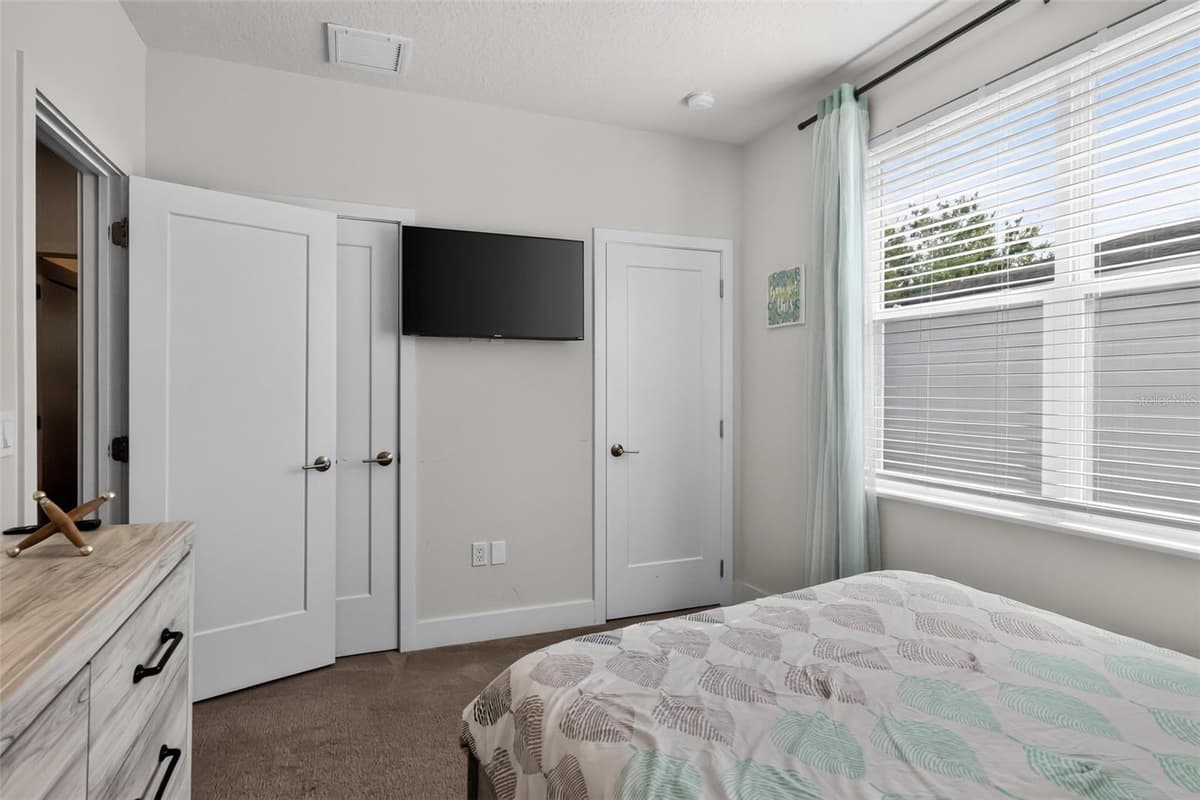 17507 HIDDEN FOREST DRIVE — photo 15 of 25