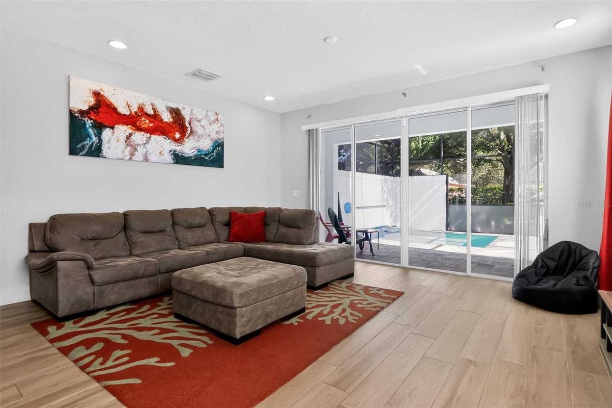17507 HIDDEN FOREST DRIVE — photo 5 of 25