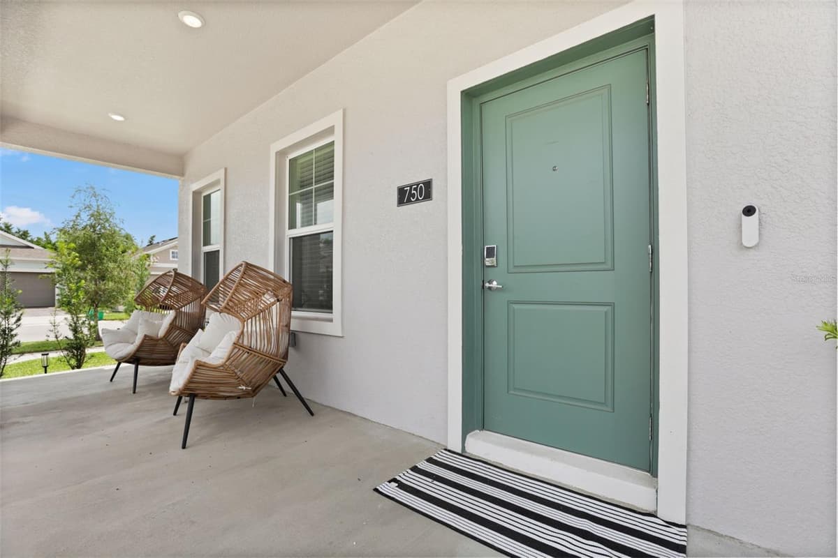 750 HONEYROCK STREET — photo 3 of 36
