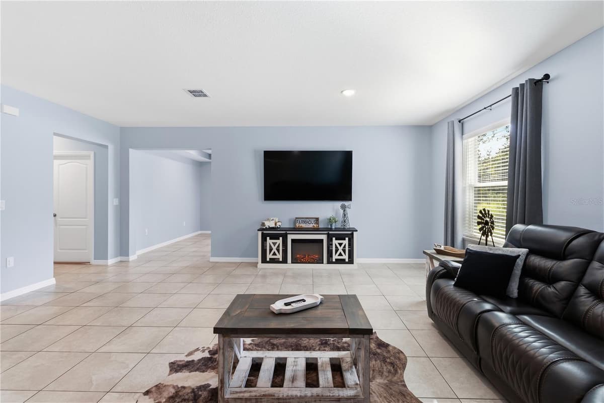 14557 CEDARWOOD AVENUE — photo 12 of 62