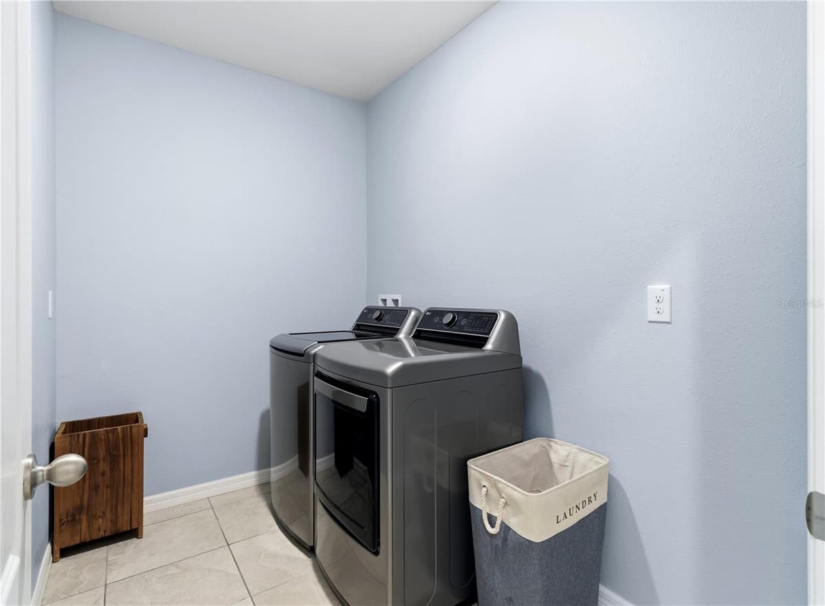14557 CEDARWOOD AVENUE — photo 39 of 62