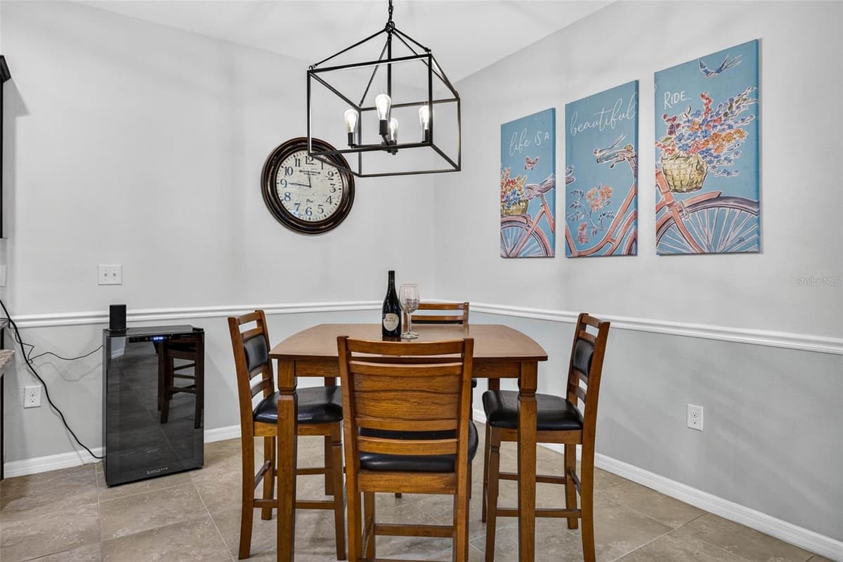 7460 STONEBROOK CIRCLE — photo 11 of 46