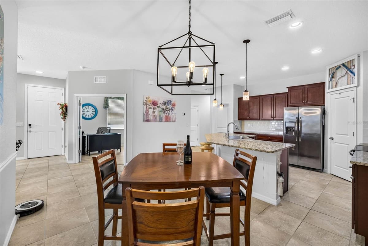 7460 STONEBROOK CIRCLE — photo 10 of 46