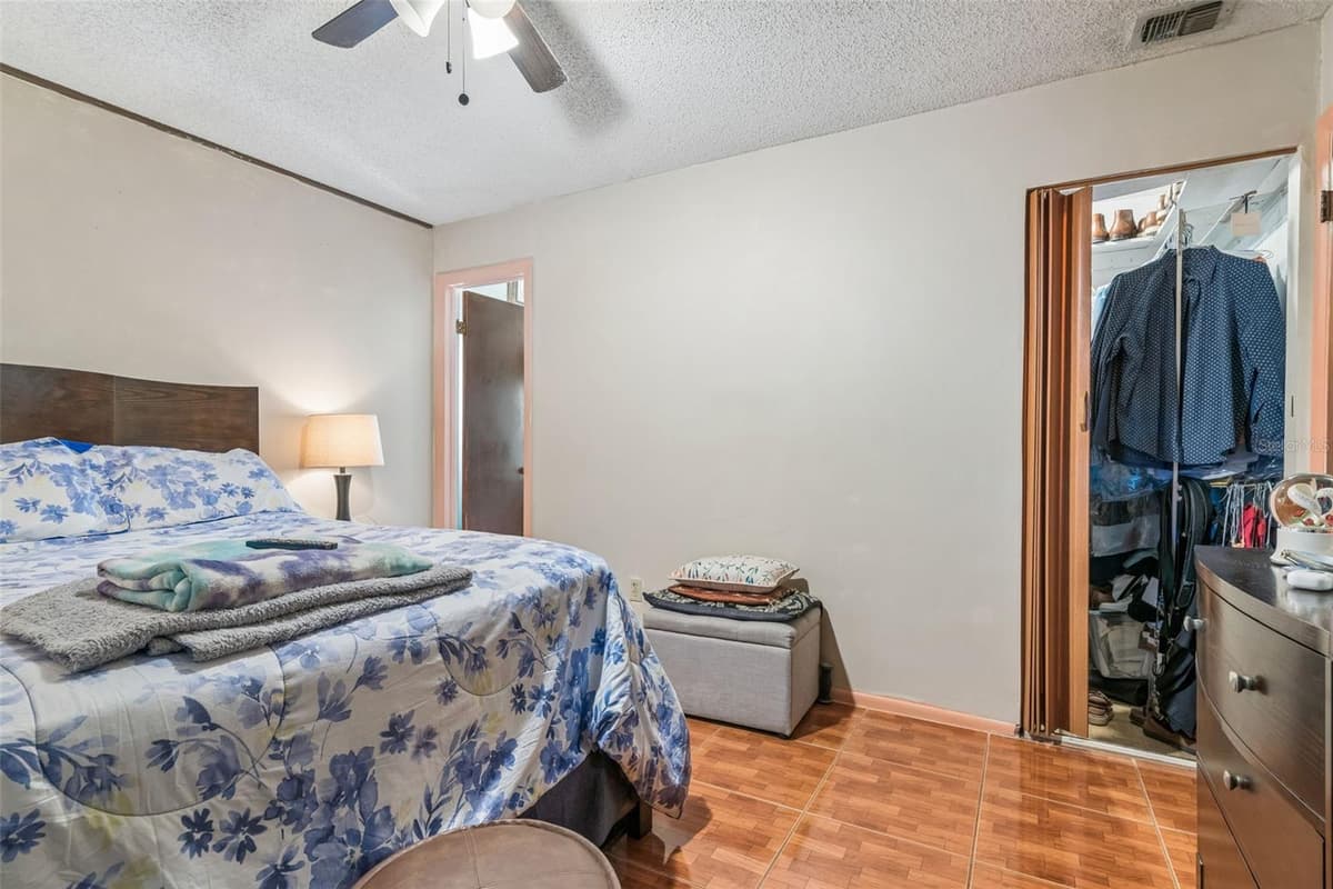 5851 HUTTON DRIVE — photo 12 of 21
