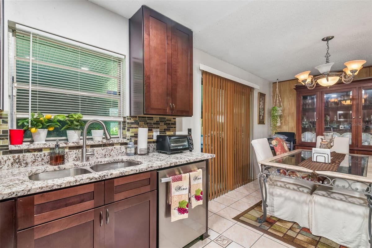 5851 HUTTON DRIVE — photo 10 of 21
