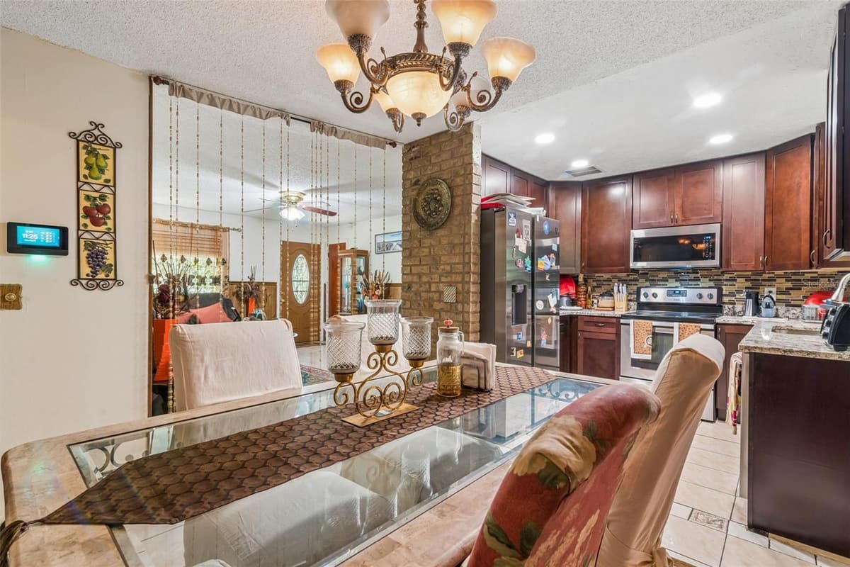 5851 HUTTON DRIVE — photo 9 of 21