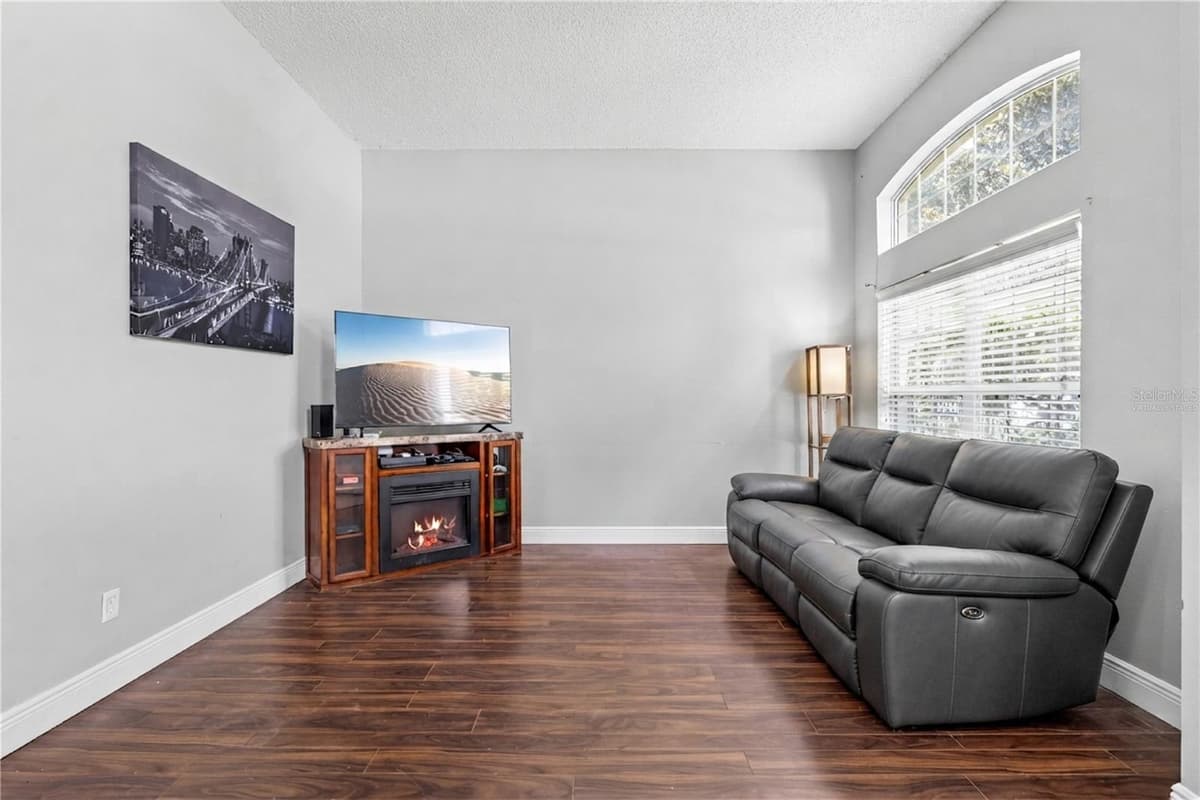 1272 BRAMLEY LANE — photo 10 of 60
