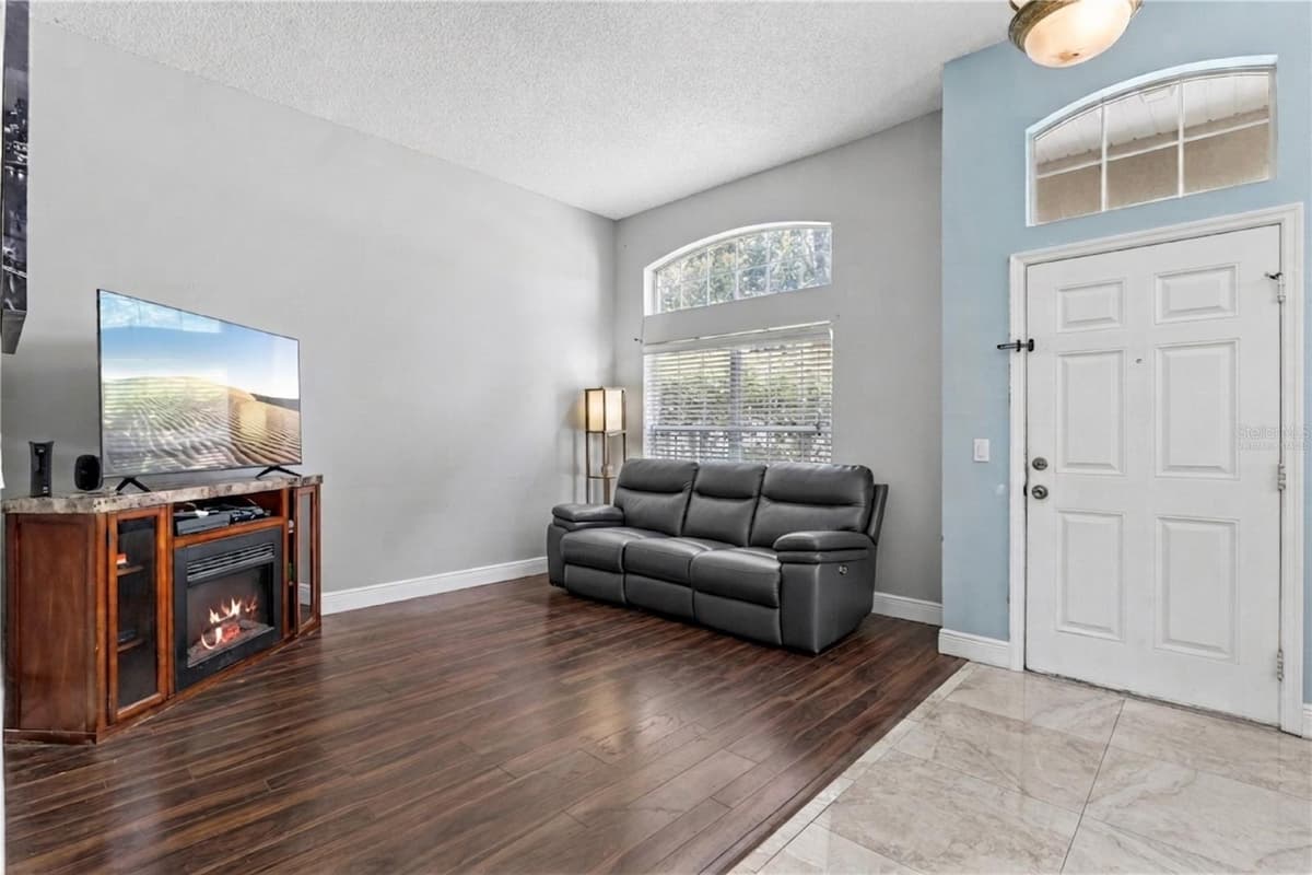 1272 BRAMLEY LANE — photo 9 of 60