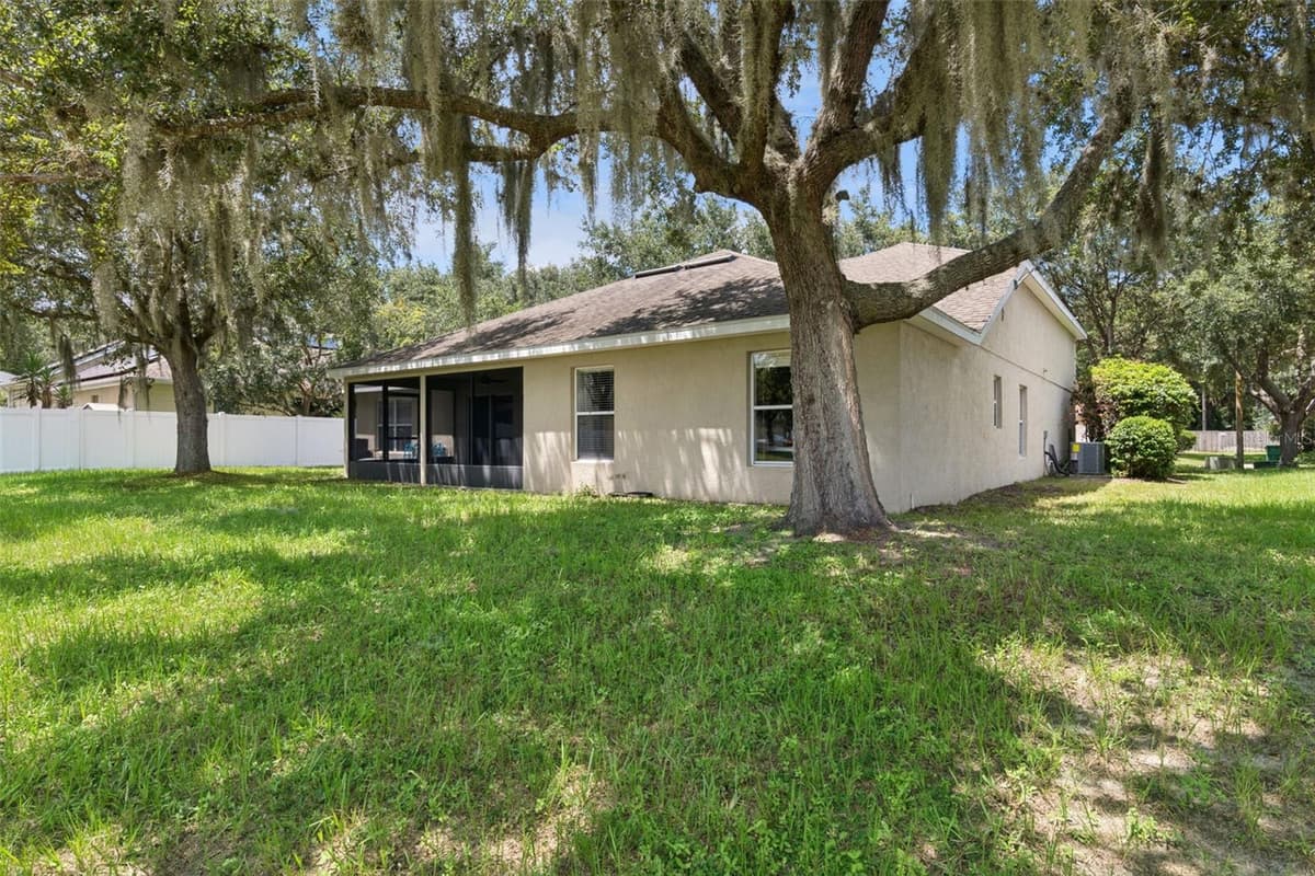 1272 BRAMLEY LANE — photo 43 of 60