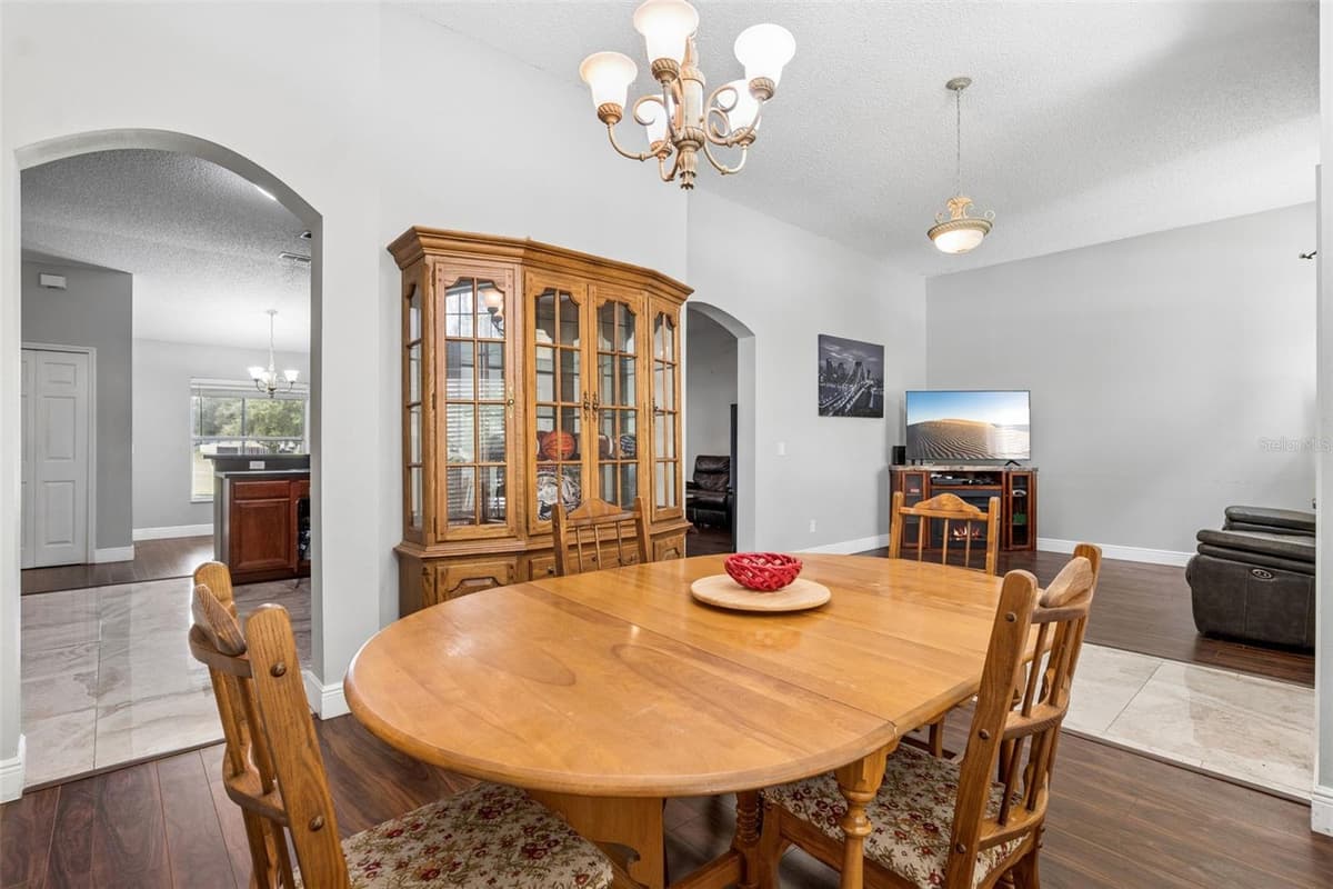 1272 BRAMLEY LANE — photo 8 of 60
