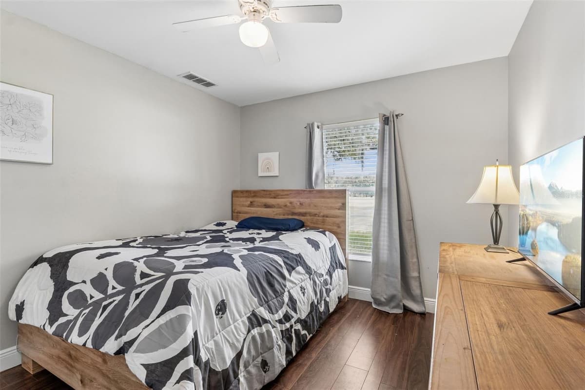 1272 BRAMLEY LANE — photo 14 of 60