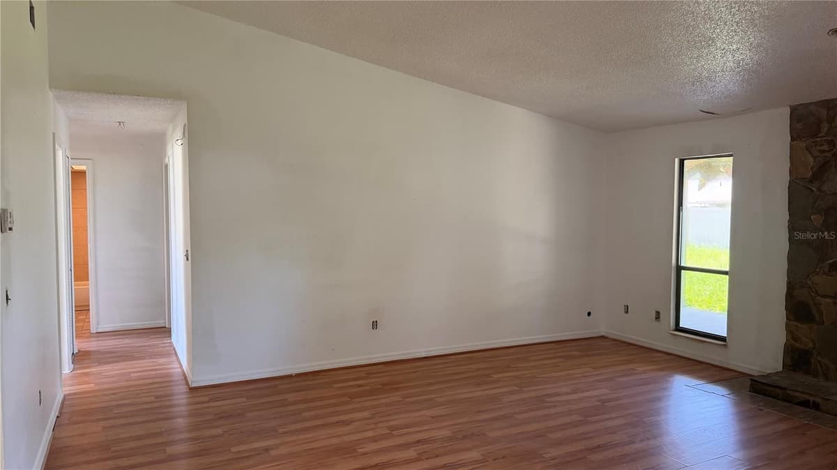 7420 BURNWAY DRIVE — photo 12 of 39