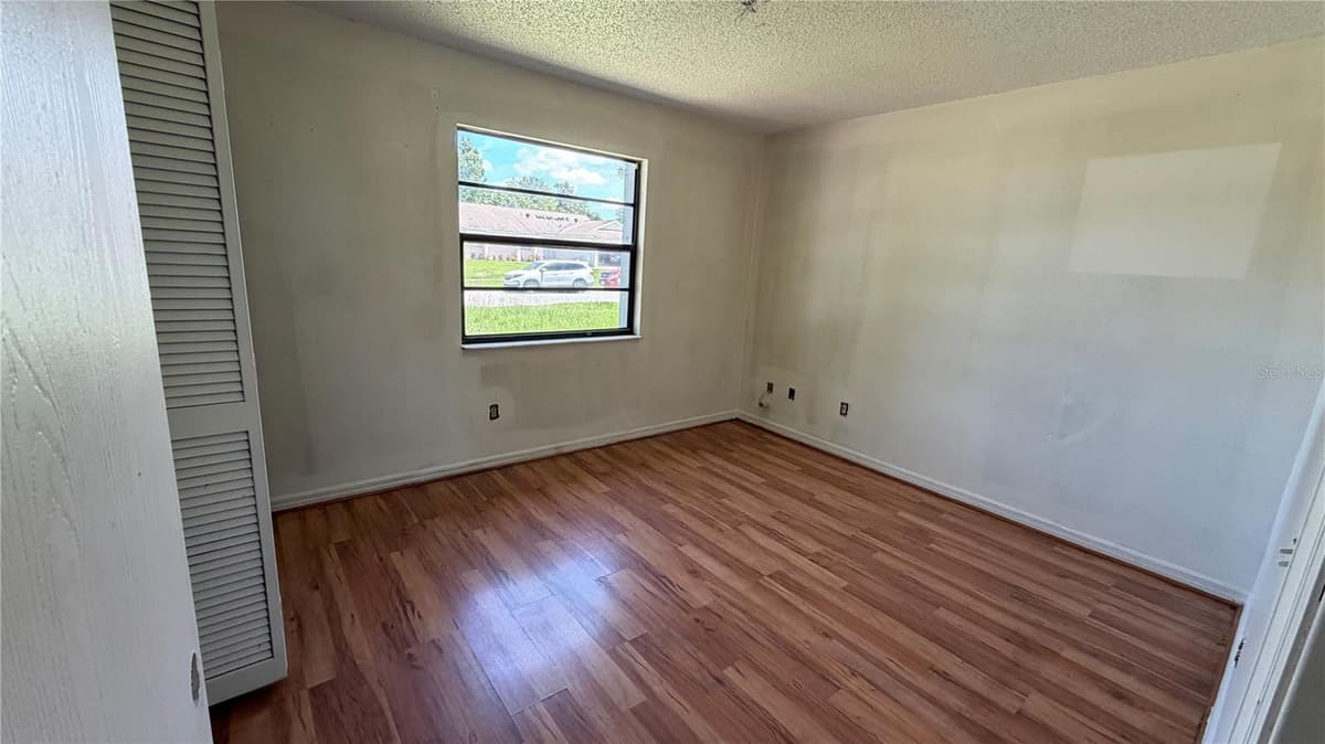 7420 BURNWAY DRIVE — photo 15 of 39