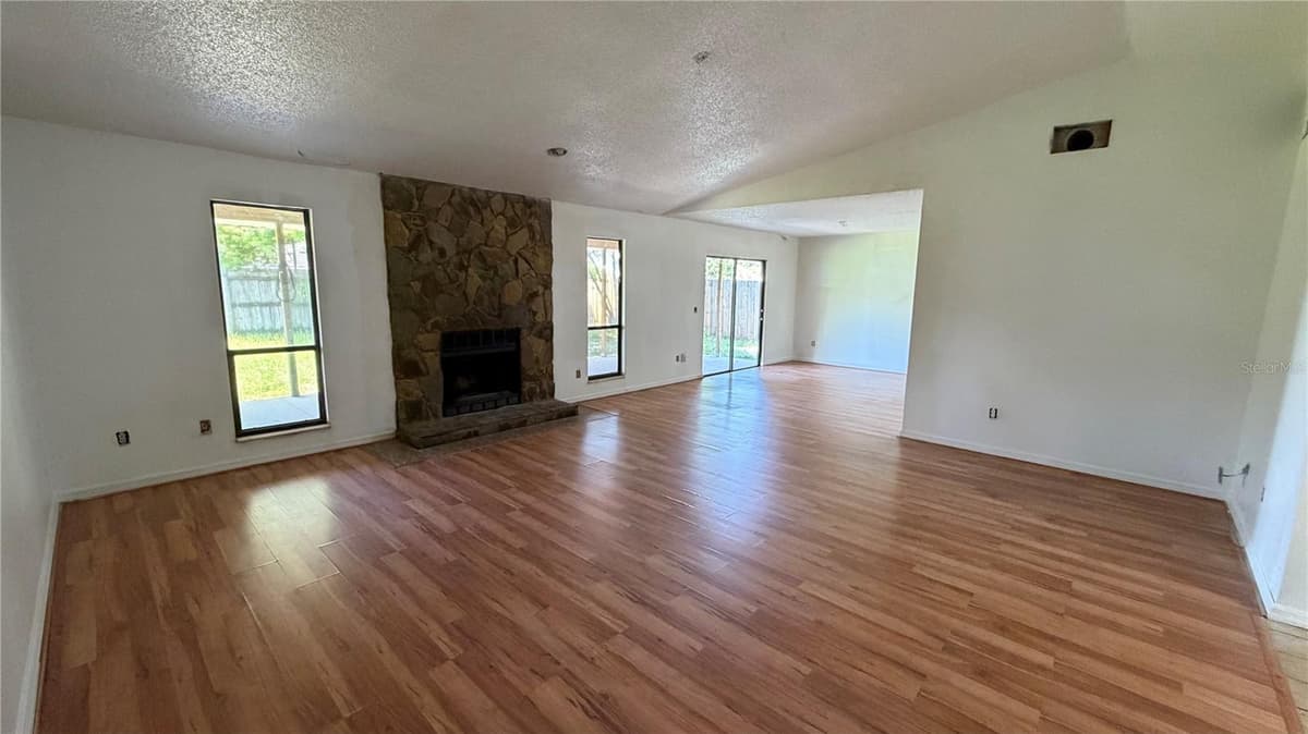 7420 BURNWAY DRIVE — photo 2 of 39