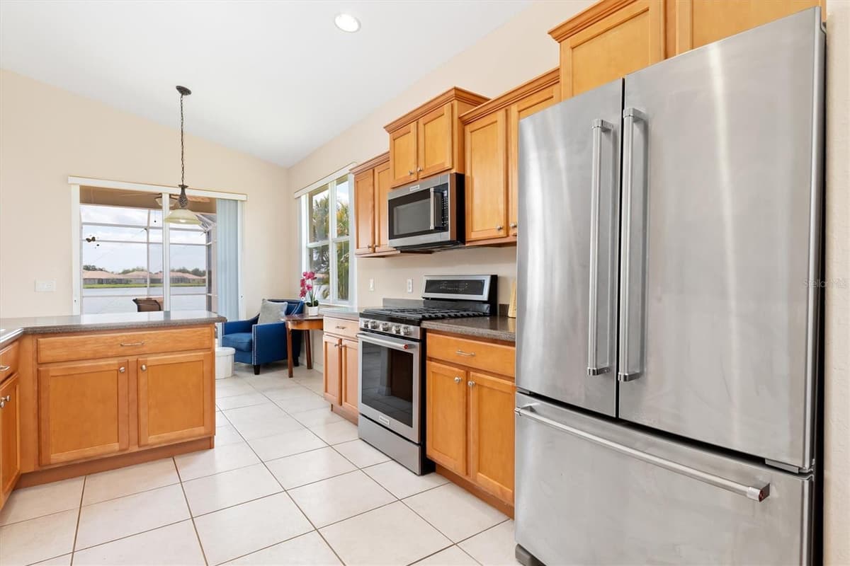 6918 74TH STREET CIRCLE — photo 12 of 55