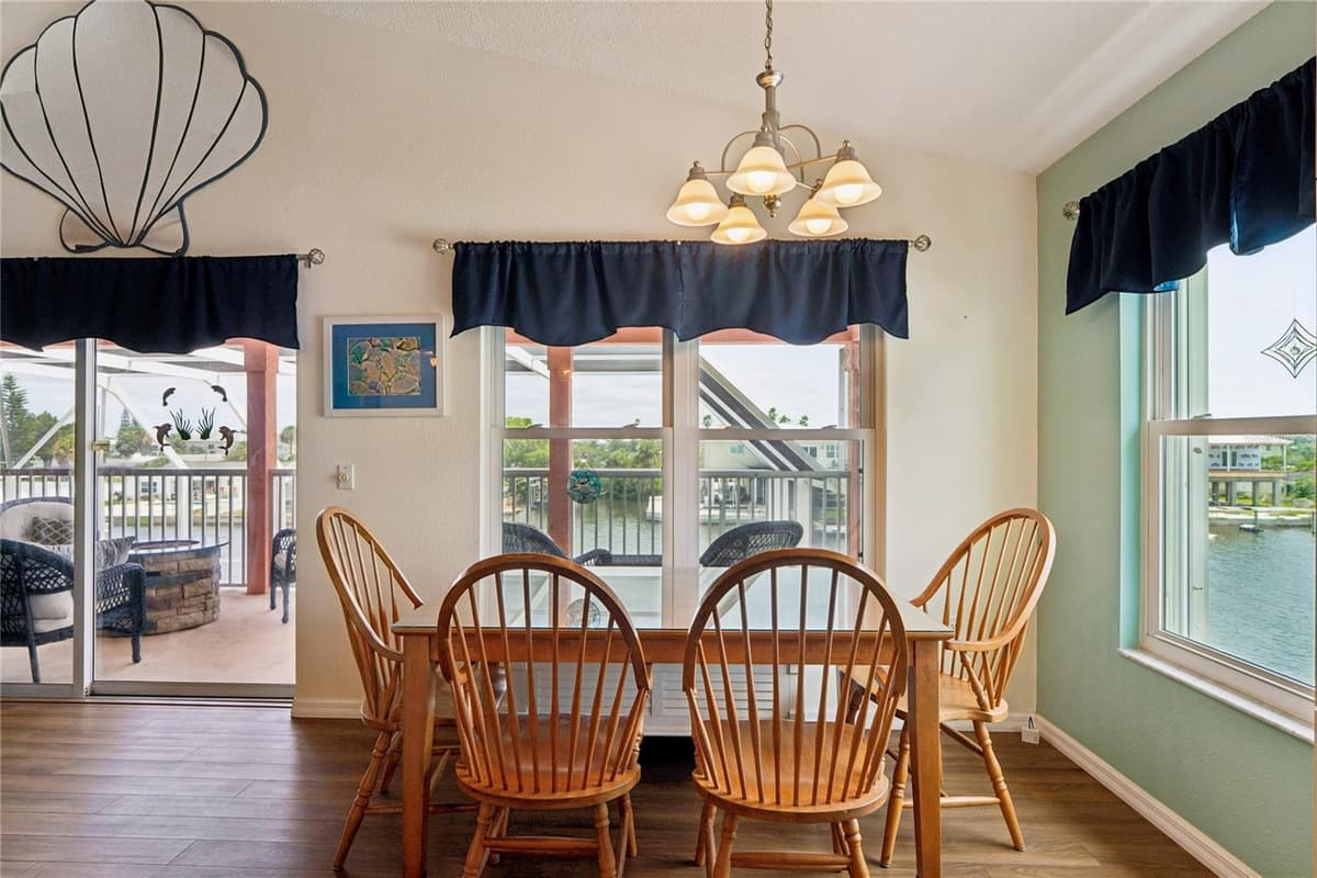 3294 MINNOW CREEK DRIVE — photo 19 of 74