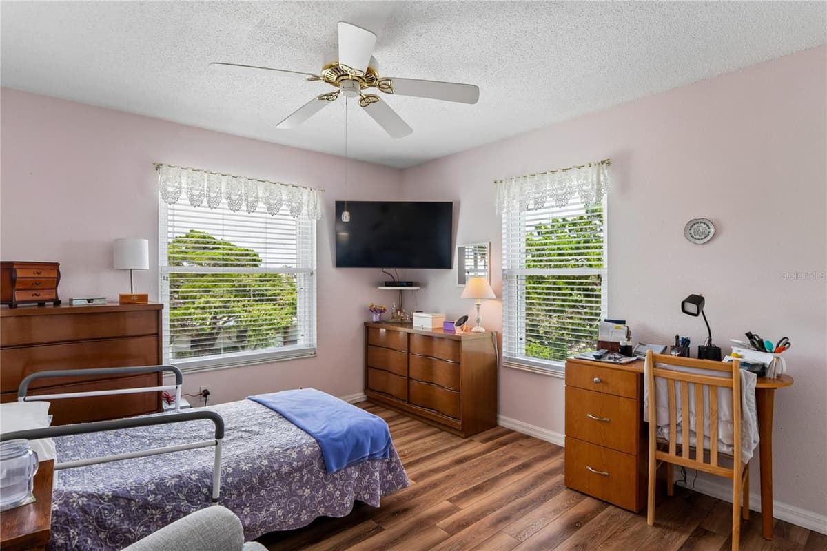 3294 MINNOW CREEK DRIVE — photo 37 of 74