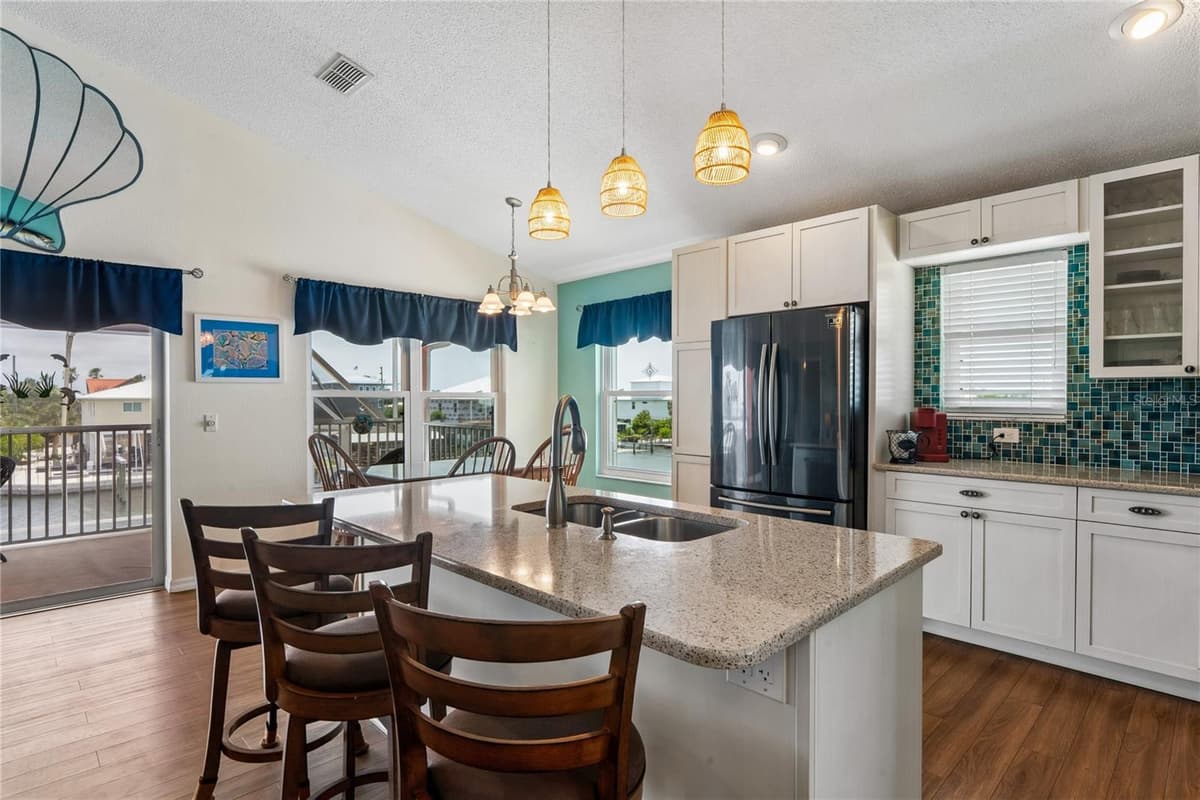 3294 MINNOW CREEK DRIVE — photo 14 of 74