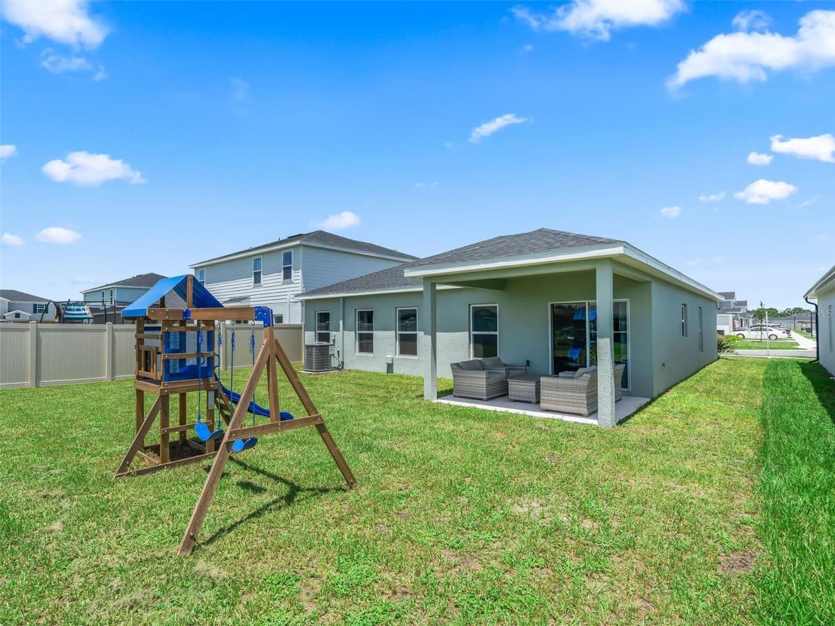 1565 TEXAS AVENUE — photo 43 of 49