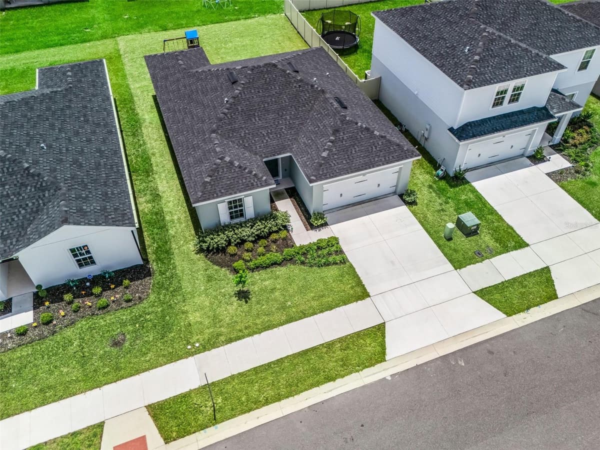 1565 TEXAS AVENUE — photo 3 of 49