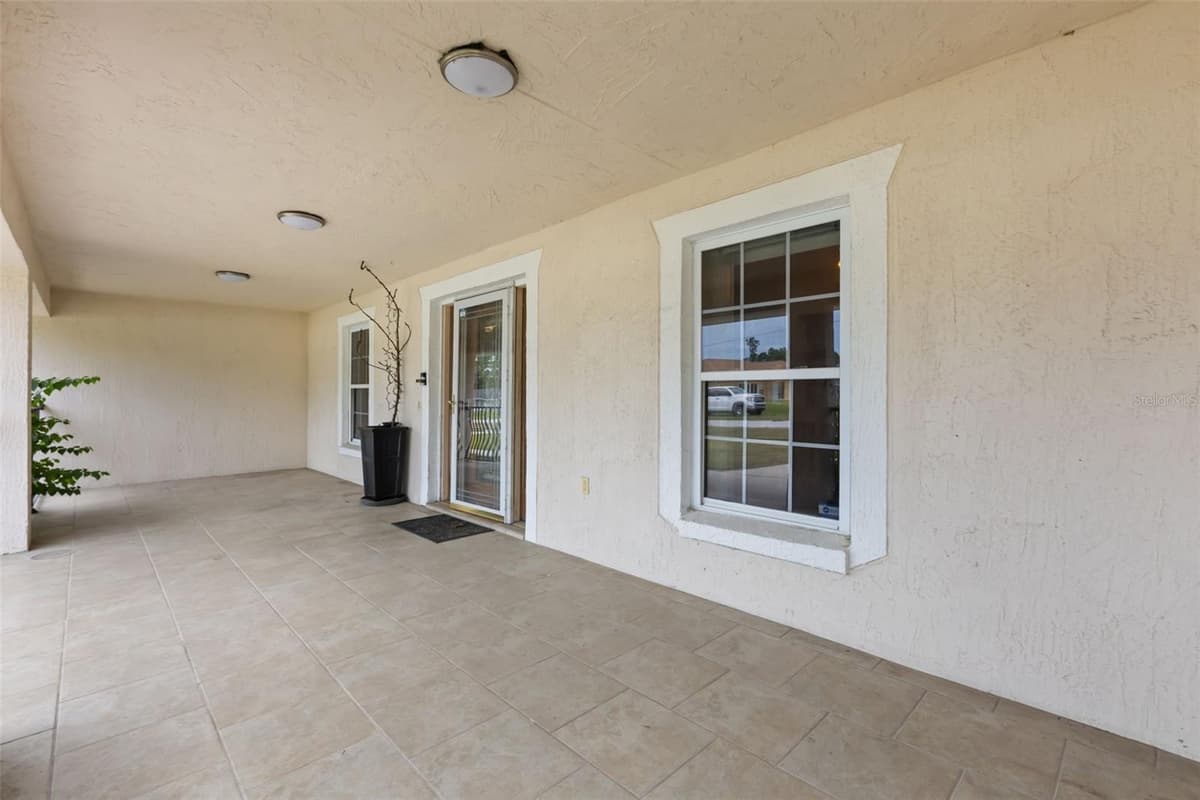 639 MARION OAKS TRAIL — photo 6 of 43