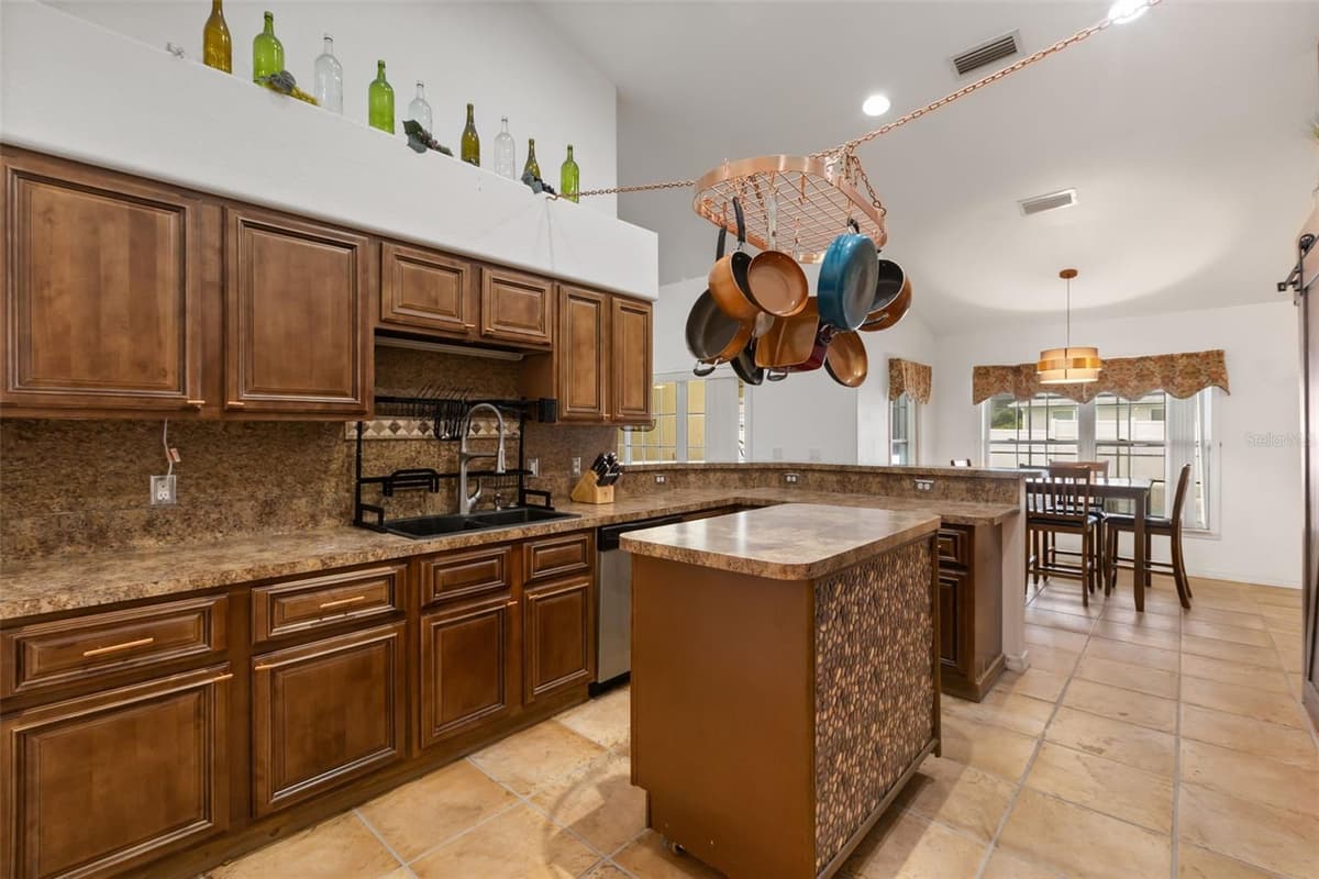 639 MARION OAKS TRAIL — photo 14 of 43