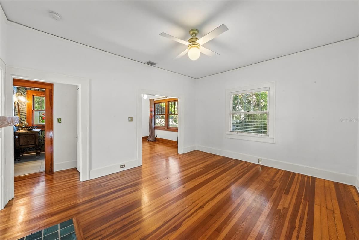 1024 23RD AVENUE — photo 3 of 31