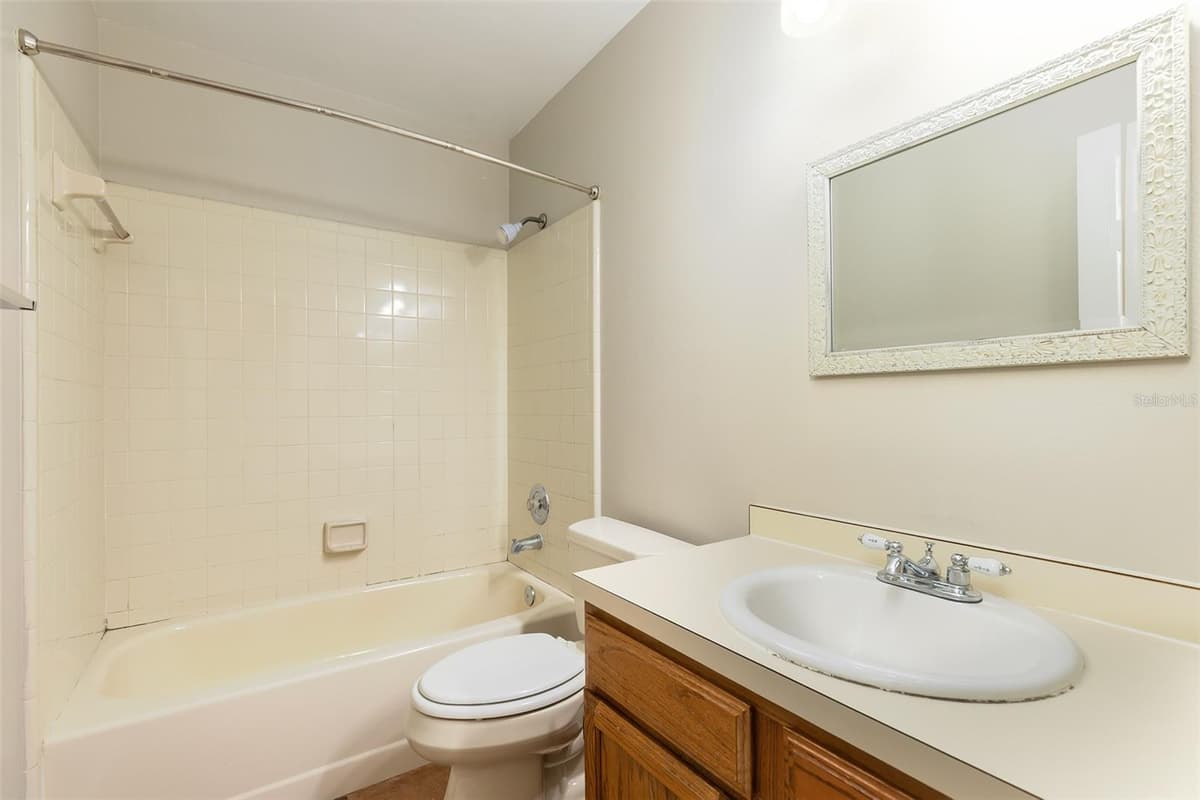 824 HILLARY COURT — photo 22 of 28