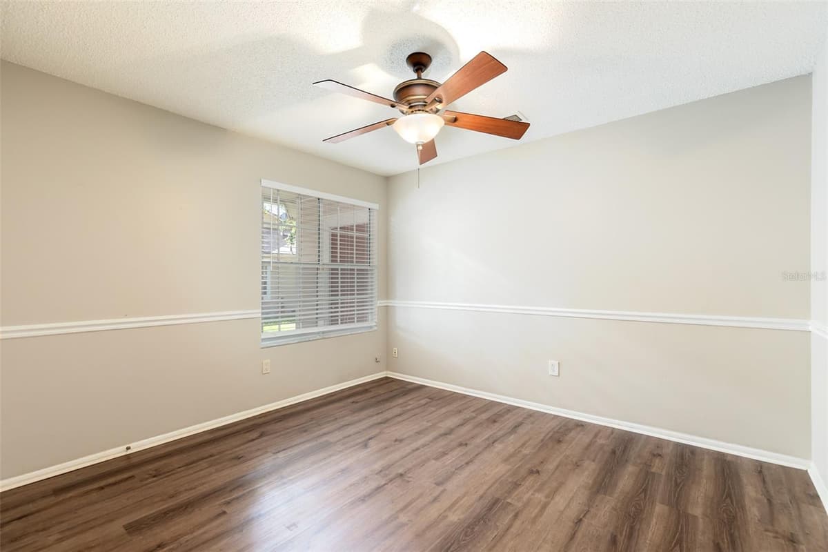 824 HILLARY COURT — photo 21 of 28