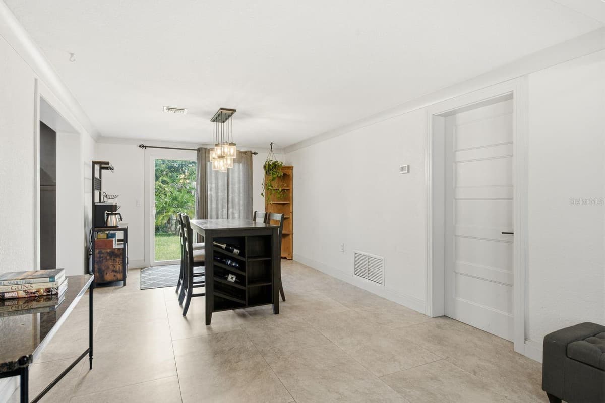 1000 EVERGREEN AVENUE — photo 42 of 52
