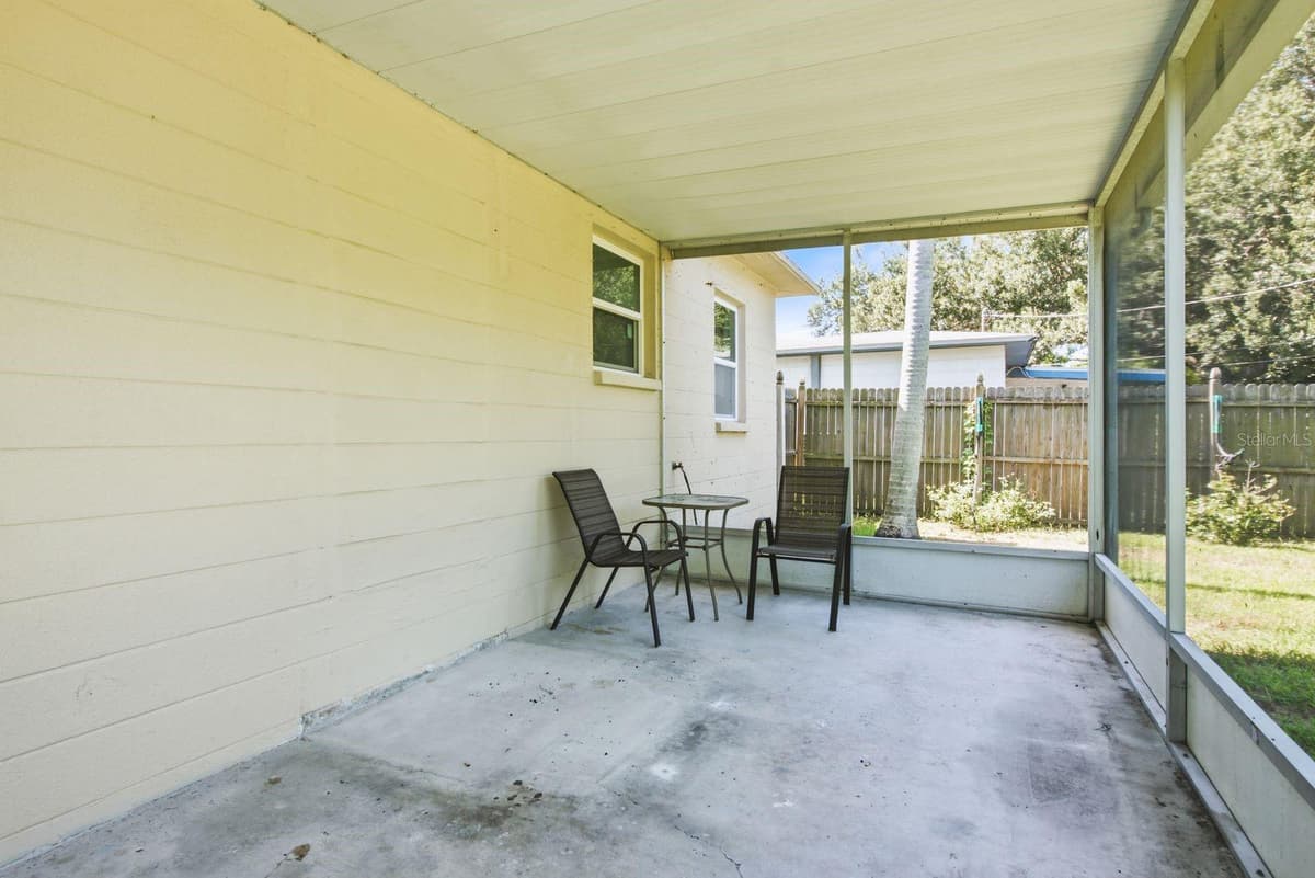1000 EVERGREEN AVENUE — photo 21 of 52