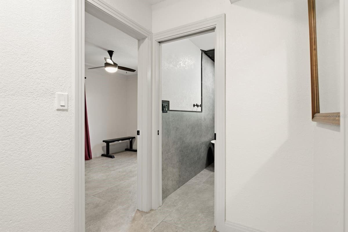1000 EVERGREEN AVENUE — photo 20 of 52