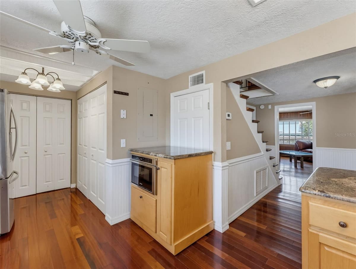 5415 RIVERSIDE DRIVE — photo 37 of 100